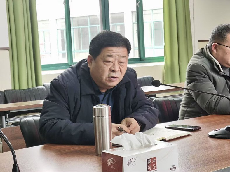 校黨委委員、副校長(zhǎng)王傳喜同志進(jìn)行點(diǎn)評(píng)